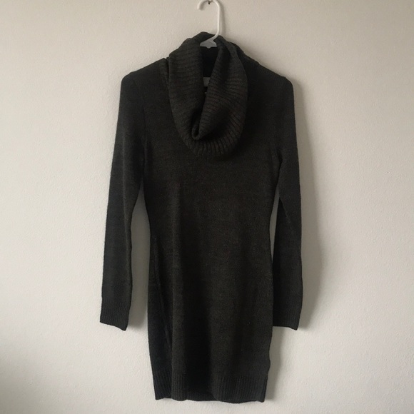 ✨✨Olive Turtle Neck Dress✨✨ - Picture 1 of 2